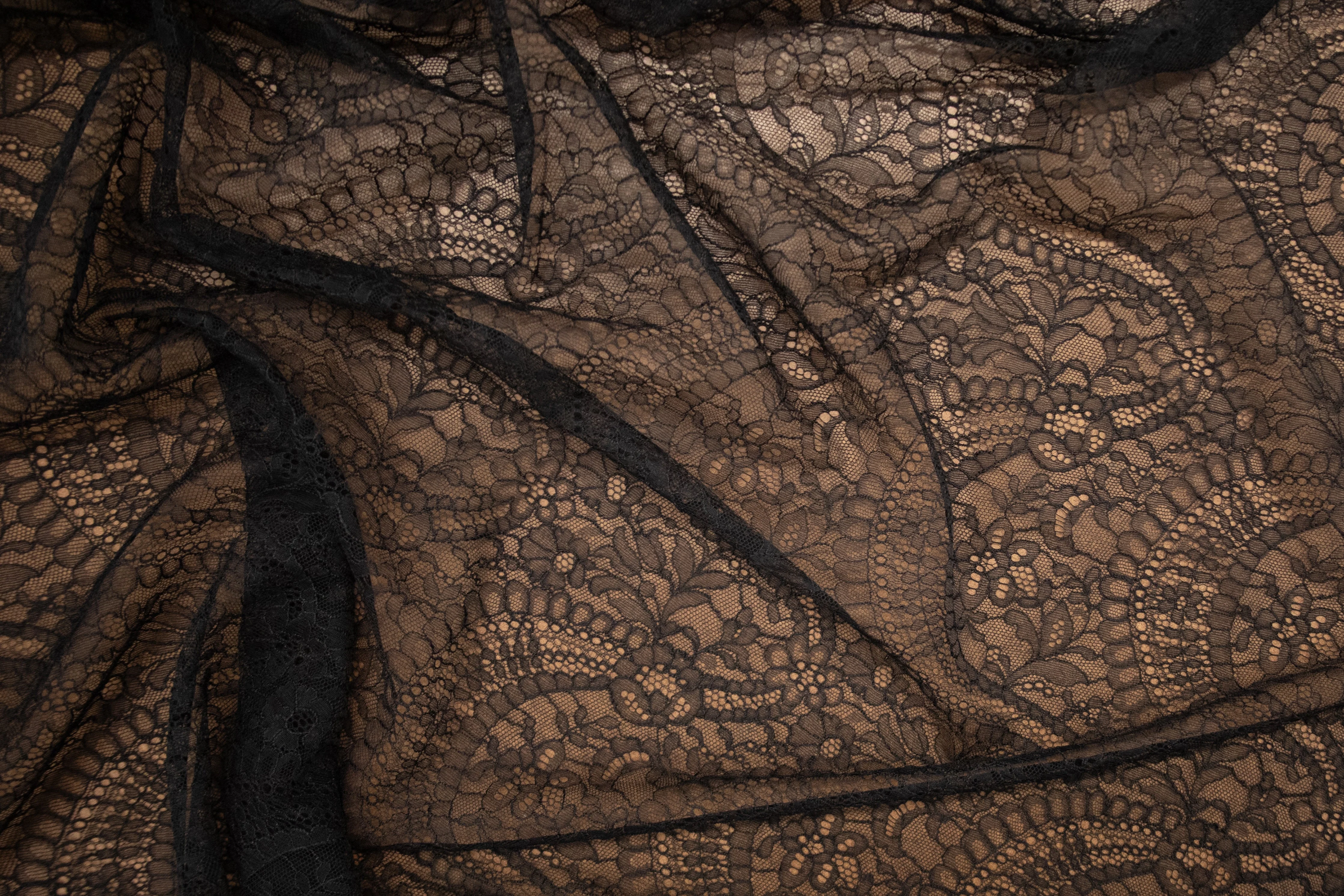 Chantilly Lace in Black, Made in France - Image 3